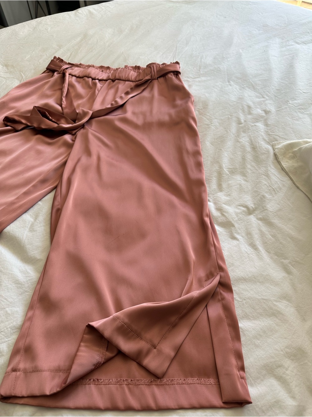 Joie Rose Satin Paperbag Wide-Leg Pants with Tie Belt, size XL - Picture 3 of 12